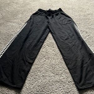 Wide leg joggers. Brand knew